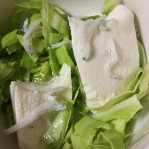 しらすと豆腐のサラダ